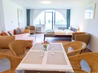 Wohnung Garten 1 Seeblick Hotels in Strobl