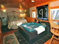 Featherbed Railroad B&B Resort Hotels in Nice