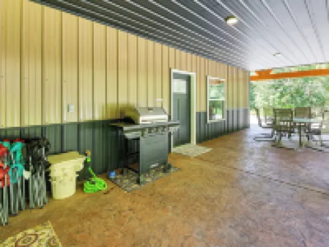 Relax, Reconnect & Explore: Modern Idaho House! Hotels in Boundary County