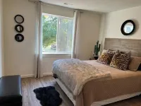 Modern Home in Downtown Sumner, WA, 34 mi from Lumen Field Hotels in Sumner