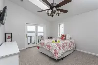 LakeSide Escape on Canandaigua Lake : Finger Lakes Hotels in Gorham