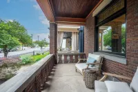 Doctors Retreat w/ Hot Tub