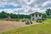 Haverhill Mtn Retreat w/ Deck: Hike, Ski & Relax - Country Houses