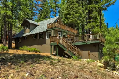 Bear Pause 4Br Large Deck & Balcony Hotels near Echo Summit TRT