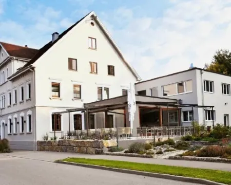 Landgasthof & Hotel Zur Rose Berg Hotels in Ehingen