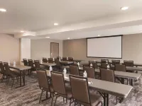Country Inn & Suites by Radisson, Madison, WI Hotels in Monona