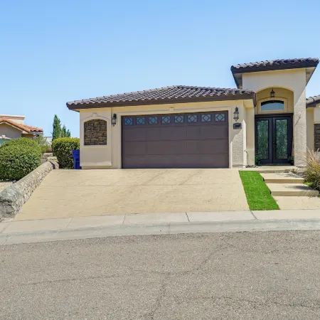 Family-Friendly El Paso Home: Hike, Shop & Explore