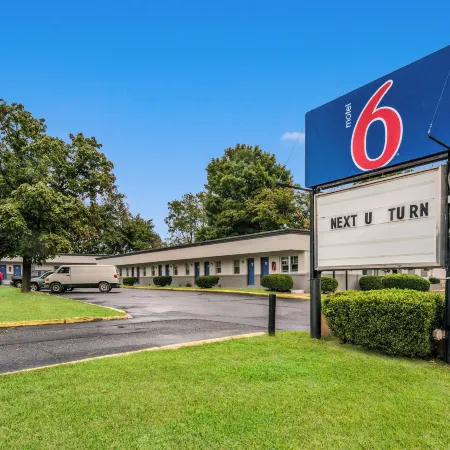 Motel 6 Tinton Falls NJ Neptune