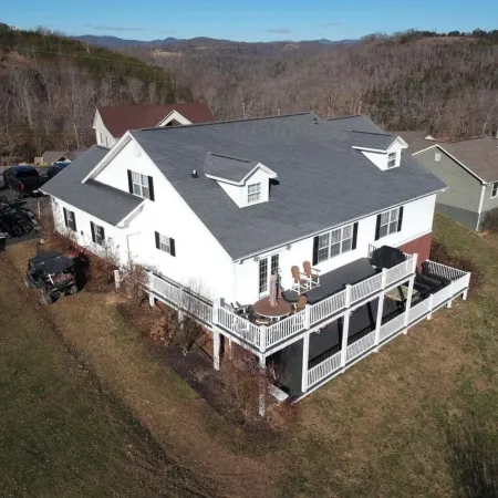 Falcons Crest @ Sugar Hollow (Huge home with Covered Slip and Reserved Parking)