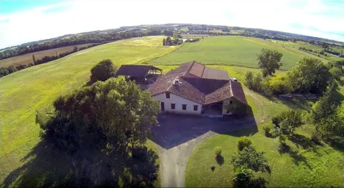 Ferme d'Antan Gers 2 party rooms 30+ heated pool spa .private lake fishing.