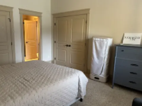 Gorgeous  3-bedroom Villa at the Banbury Golf Course subdivision. Hotels in Eagle