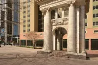 Conveniently Located Downtown Apartment