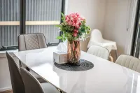 StayAU Fresh Modern 5BR Retreat Netflix in Berwick - Vila