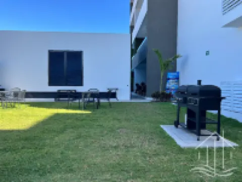 New-Promo-2 Queen Beds-Near Beach-Poolside-Sleep 6