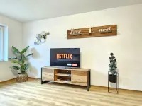 Family Apartment*2Bedrom*Kitchen*free parking,Wifi,Coffee/Tea