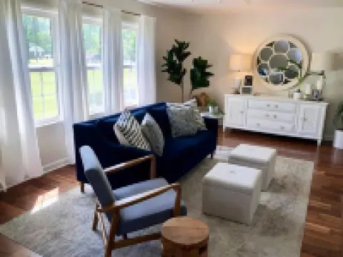 Caitlin's Cottage - Peaceful 2BR Retreat in North Marion