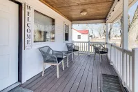 Mins to Local Attractions: Pet Friendly w/ Yard! - Wifi