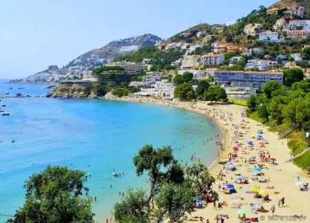 Apartment in Roses with Beachfront View Отели рядом с достопримечательностью «Aquabrava»