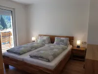 Apartment-Bergblick 80 m2 for up to 6 people Hotels in Arnbach