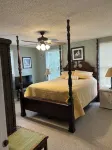 Beach Lovers Retreat on the Bethany Beach Canal  4BR/2.5BA-spec offer 7/9 -7/16 Hotels in Bethany Beach