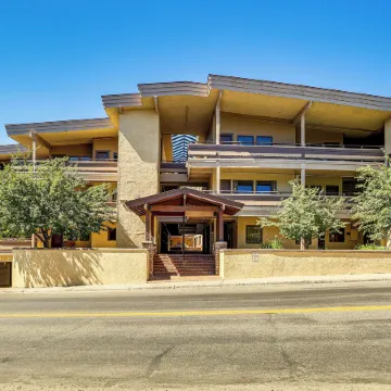Mtn-View Balcony! Walkable Ketchum Condo