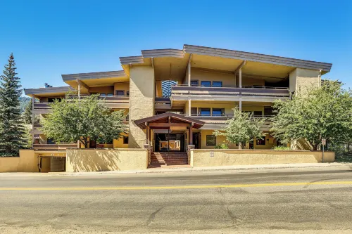 距離太陽谷度假村2英里：可步行的公寓！