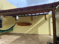 House with pool, very cozy and comfortable, close to the beach Hotels in Barra dos Coqueiros