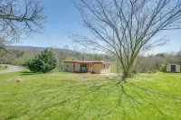 Waterfront Virginia Retreat w/ Canoe, Pets Welcome - Pet friendly