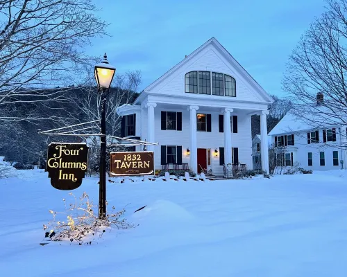 Four Columns Inn Hotels in Windham County
