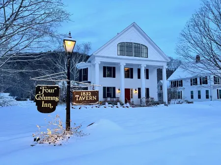 Four Columns Inn Отели в г. Ньюфан