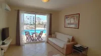 Kato Paphos Suites - 1-Bed Apartment, Great location, Pool view, Wi-Fi & a/c.