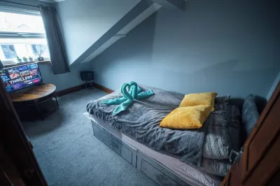 SEA VIEW | TOP FLOOR APARTMENT |NEW| Отели рядом с достопримечательностью «White House Beach Caravan and Motorhome Club Campsite»