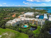 Luxurious 3/2  Waterfront Retreat in Osprey, FL! Hotels near Coconut Oil Massage by Asian Male MM33118