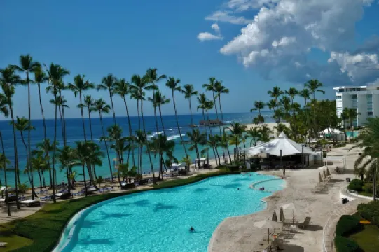 Spacious 3-bedroom apartment with AC, fitness room in awesome Playa Juan Dolio のホテル