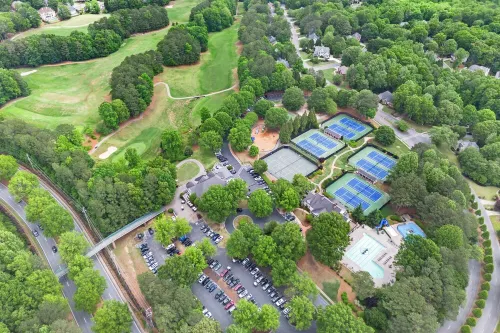 NEW, Tennis, Golf, Game Room, Gym, 10 min drive from Lake Allatoona & DT, Fall!