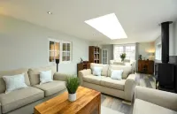 Beautiful Cottage in Kings Bromley Hotels in Lichfield District