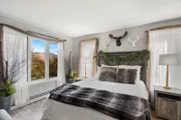 Beautiful Manchester VT Mountain Retreat w/Hot Tub