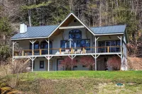 Spacious Chalet Near Stratton and Mt. Snow w/Indoor Hot Tub, Fireplace, Firepit