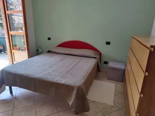 Spazioso Bilocale con Ampio Terrazzo, in Zona Tranquilla Vicino al Centro Hotels in Bra