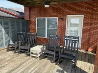 Waterfront and boardwalk 2-bedroom, 1- bath apartment in Historic Georgetown, SC