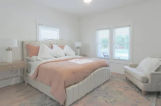 Charming Restored Craftsman-Walk to Dining-Shops- in Rose District