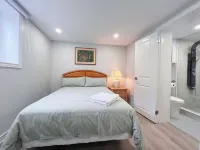 Cozy Rooms Near Subway