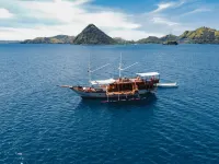 Private Sailling Komodo Cruise Overnight Charter