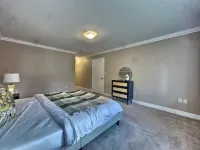 Walk to Grand Bend Main Beach | Sleeps 8 | Family Friendly | Heart of Grand Bend