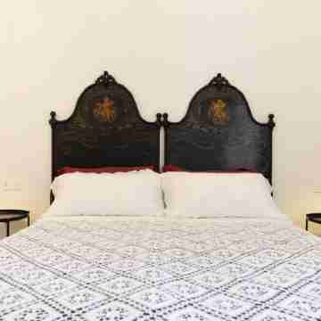 Luxurious apartment in the historic center of Cefalù, to experience sea and history Rooms