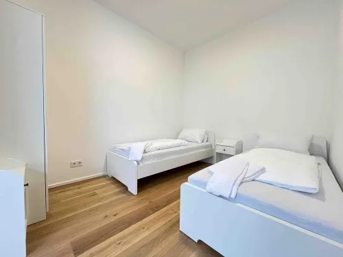 (AM1094) Modern mechanic's apartment / temporary apartment