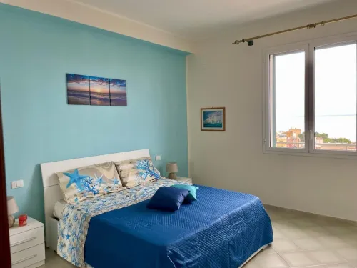 Stunning apartment only 100 meters from the sea and spectacular gulf view.