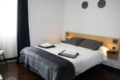 CENTRALLY LOCATED, SPACIOUS AND BRIGHT APARTMENT.