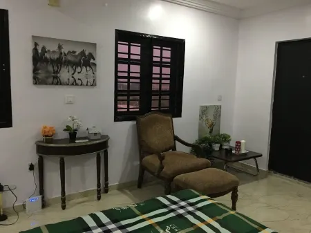 The Diasporan’s 3 bedrooms Apartments. Your perfect vacation getaway.<br> Отели рядом с достопримечательностью «Элеко Бич»