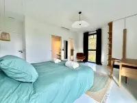 New villa Indoor pool 18pers Hotel dekat Green Village - Camping Seagreen